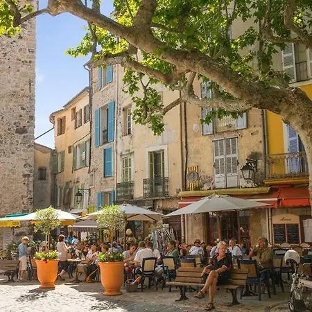 Maison Fontaines | Romantic Guest house